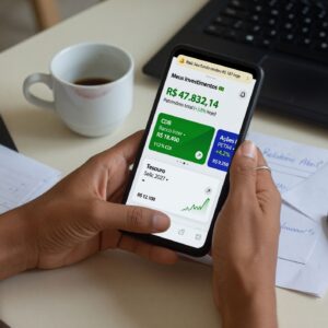 5 Core Habits of People Who Never Pay a Credit Card Bill Late