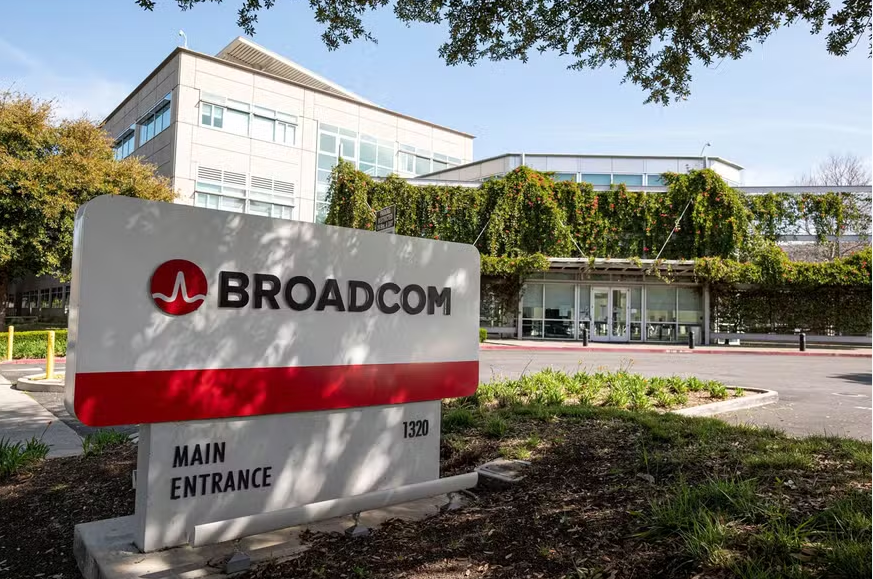 Is It Worth Investing in Broadcom Shares?